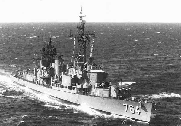 USS Lloyd Thomas